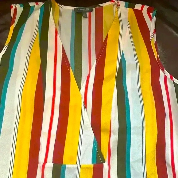 Madison Multicolored, Sleeveless Top- Size Extra Large - Picture 5 of 10